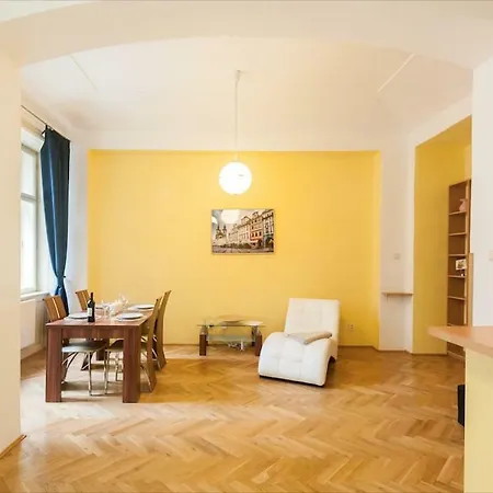 Apartment Central Apt With Netflix Prague