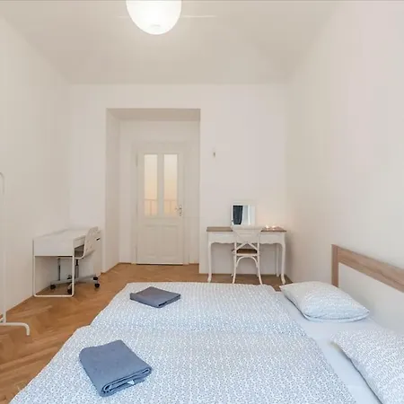Apartmán Central Apt With Netflix *